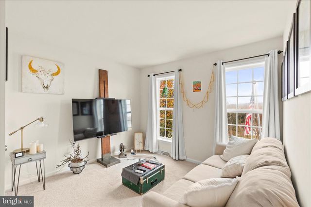 120 AVA DR, Red Lion, PA 17356