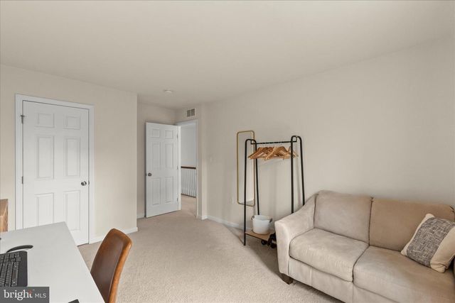 120 AVA DR, Red Lion, PA 17356