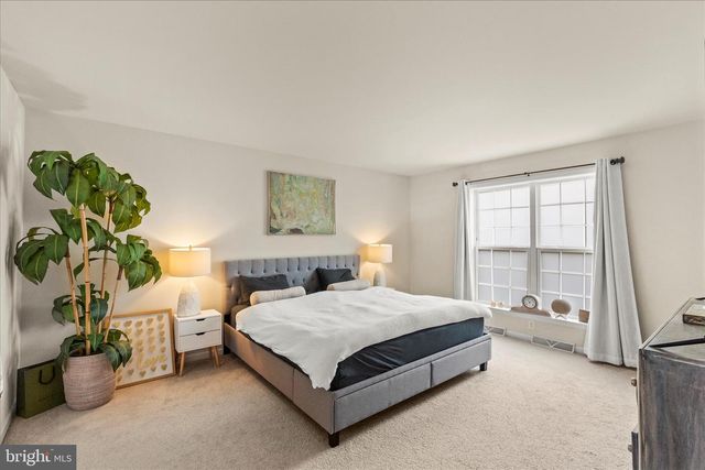 120 AVA DR, Red Lion, PA 17356