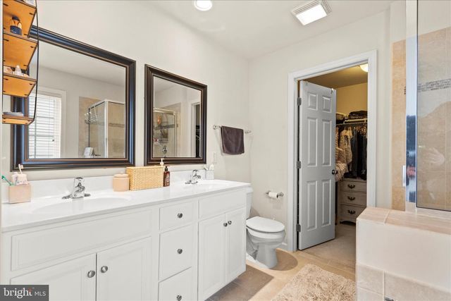 120 AVA DR, Red Lion, PA 17356