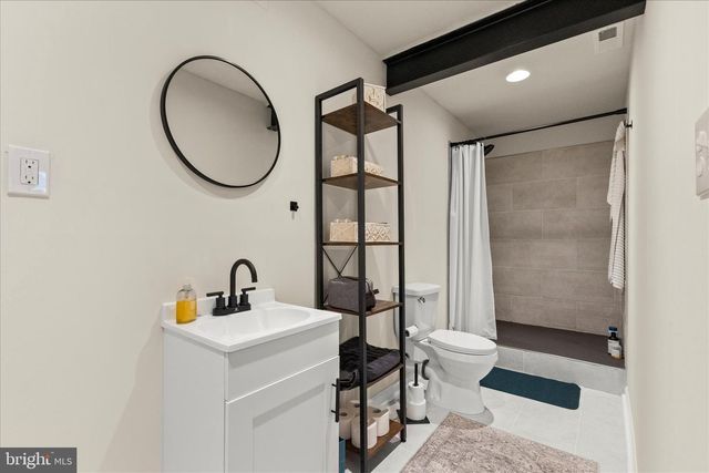 120 AVA DR, Red Lion, PA 17356