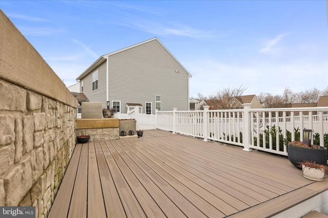 120 AVA DR, Red Lion, PA 17356