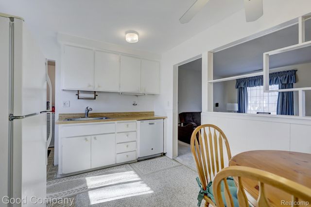 1169 W Marshall Street, Ferndale, MI 48220