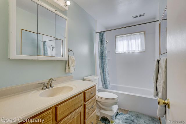 1169 W Marshall Street, Ferndale, MI 48220