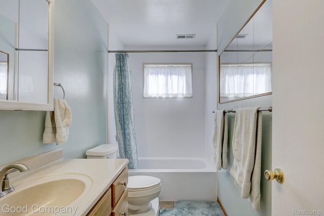 1169 W Marshall Street, Ferndale, MI 48220