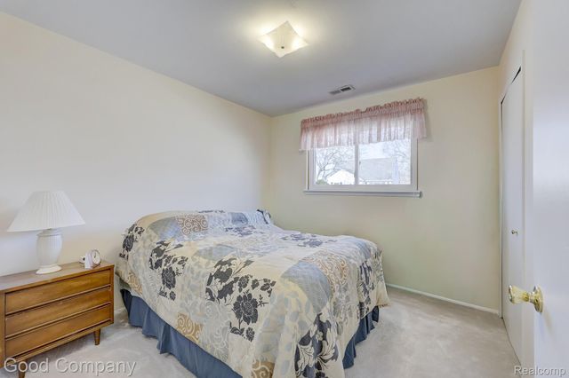 1169 W Marshall Street, Ferndale, MI 48220