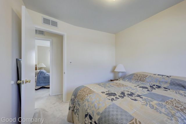 1169 W Marshall Street, Ferndale, MI 48220