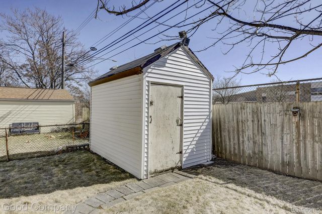 1169 W Marshall Street, Ferndale, MI 48220