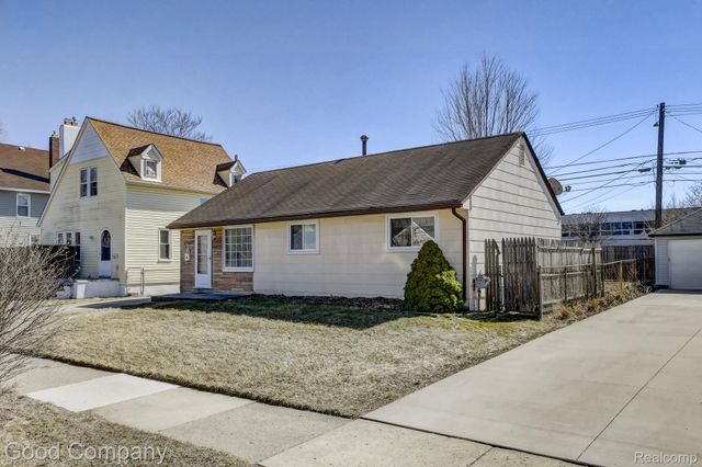 1169 W Marshall Street, Ferndale, MI 48220