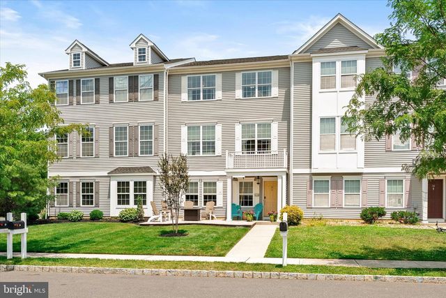30 MOUNTIE LN, Chesterfield, NJ 08515