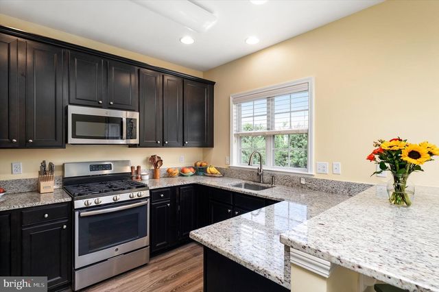 30 MOUNTIE LN, Chesterfield, NJ 08515