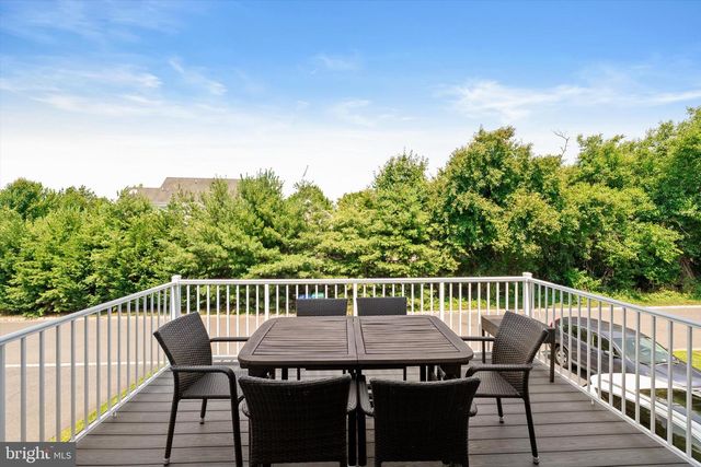 30 MOUNTIE LN, Chesterfield, NJ 08515