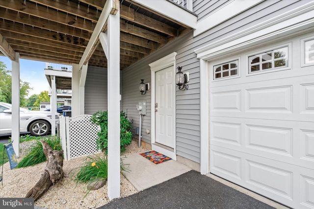 30 MOUNTIE LN, Chesterfield, NJ 08515