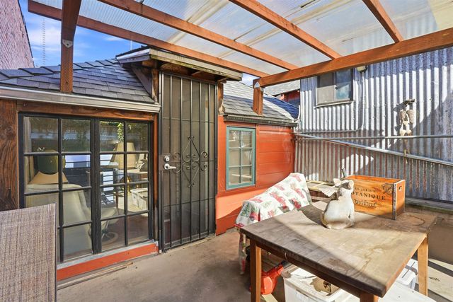 733 Loring Ave, Crockett, CA 94525