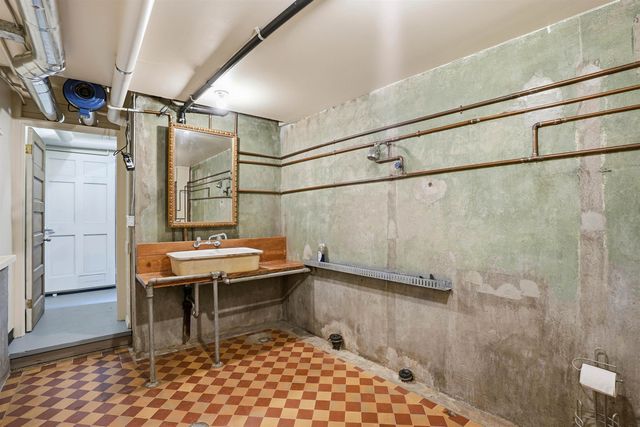 733 Loring Ave, Crockett, CA 94525