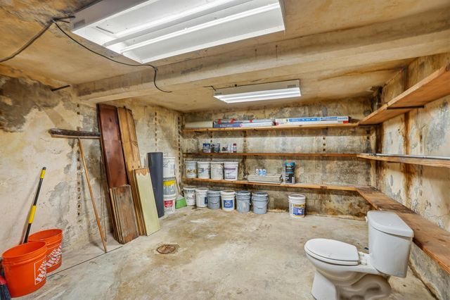 733 Loring Ave, Crockett, CA 94525