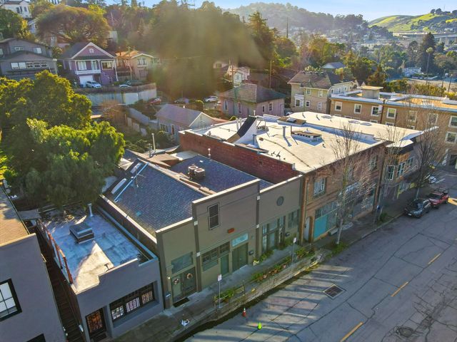 733 Loring Ave, Crockett, CA 94525