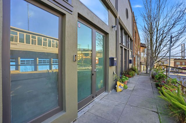 733 Loring Ave, Crockett, CA 94525