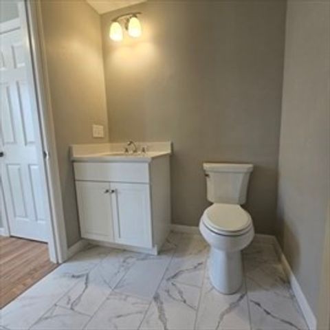 82 Carroll Ave, Brockton, MA 02301