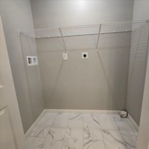 82 Carroll Ave, Brockton, MA 02301