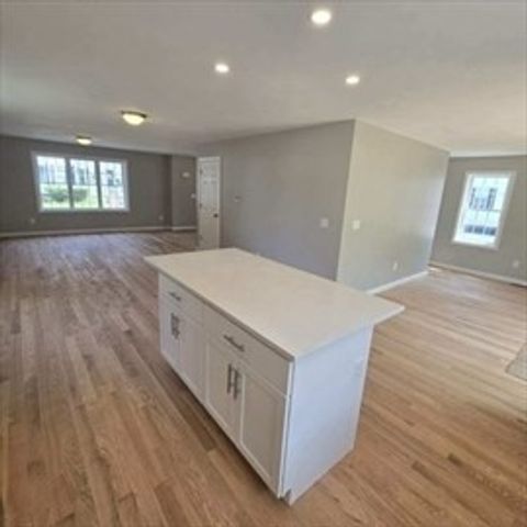 82 Carroll Ave, Brockton, MA 02301