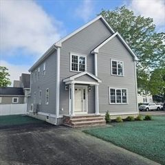 82 Carroll Ave, Brockton, MA 02301