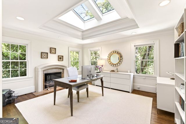 516 Tara Trail, Atlanta, GA 30327