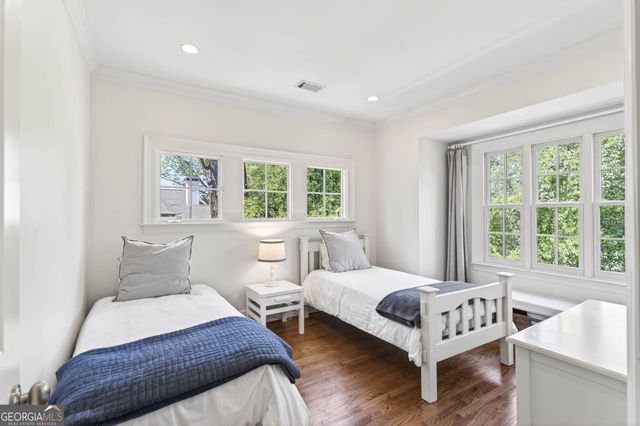 516 Tara Trail, Atlanta, GA 30327