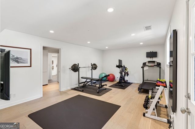 516 Tara Trail, Atlanta, GA 30327