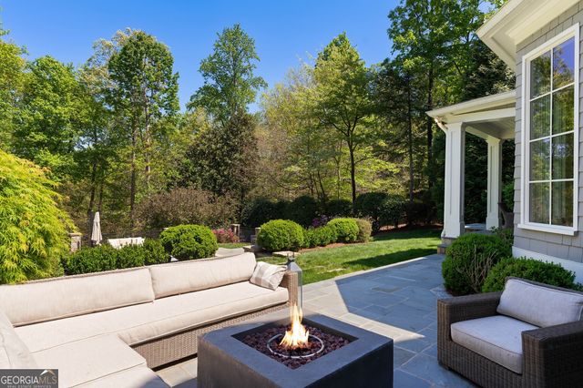 516 Tara Trail, Atlanta, GA 30327