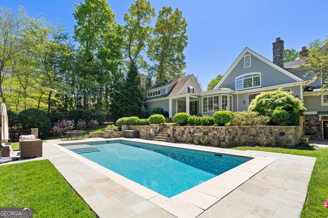 516 Tara Trail, Atlanta, GA 30327