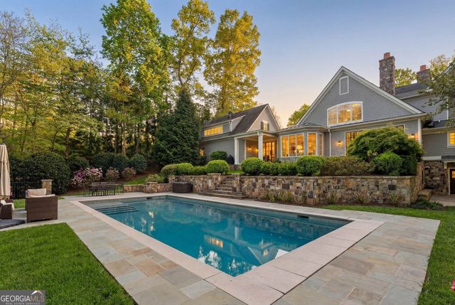 516 Tara Trail, Atlanta, GA 30327