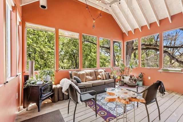 55 Park Ave Ext 55, Arlington, MA 02476