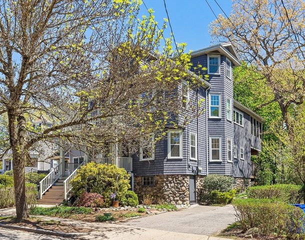 55 Park Ave Ext 55, Arlington, MA 02476