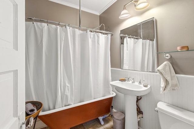 55 Park Ave Ext 55, Arlington, MA 02476