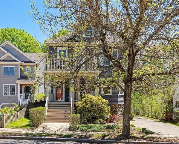55 Park Ave Ext 55, Arlington, MA 02476