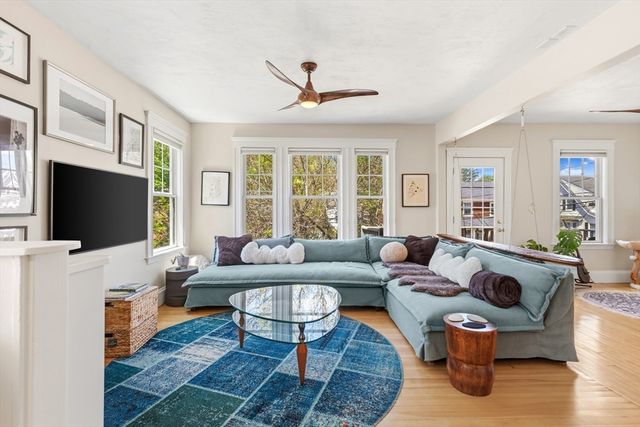 55 Park Ave Ext 55, Arlington, MA 02476
