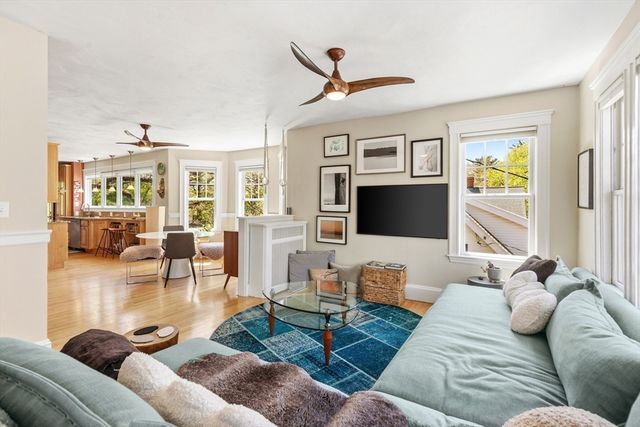 55 Park Ave Ext 55, Arlington, MA 02476