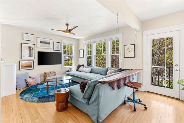 55 Park Ave Ext 55, Arlington, MA 02476