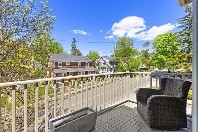 55 Park Ave Ext 55, Arlington, MA 02476