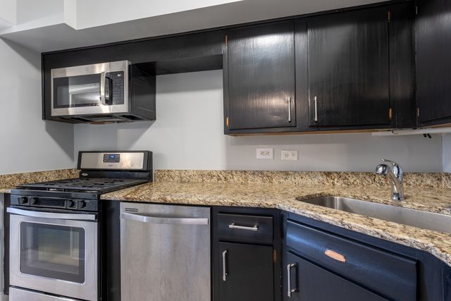 6947 S Jeffery Boulevard 3K, Chicago, IL 60649