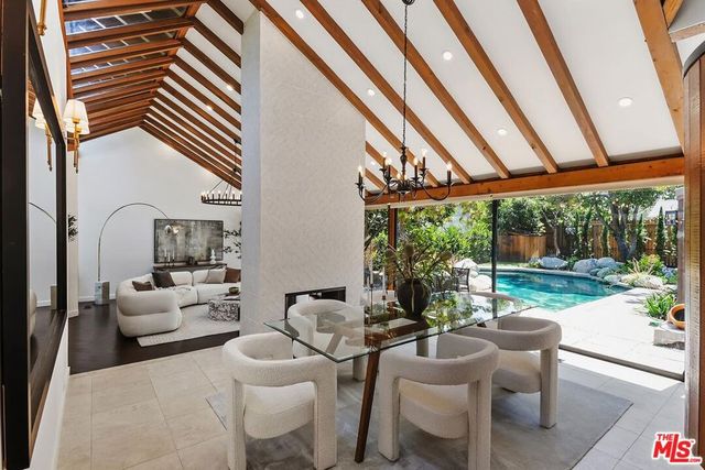 515 N Roxbury Drive, Beverly Hills, CA 90210