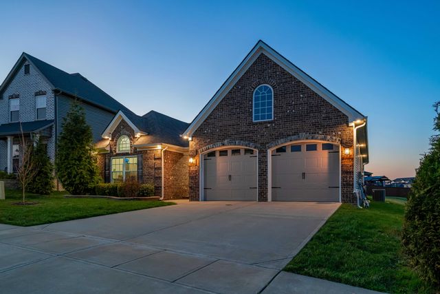 204 Blackthorn Drive, Nicholasville, KY 40356