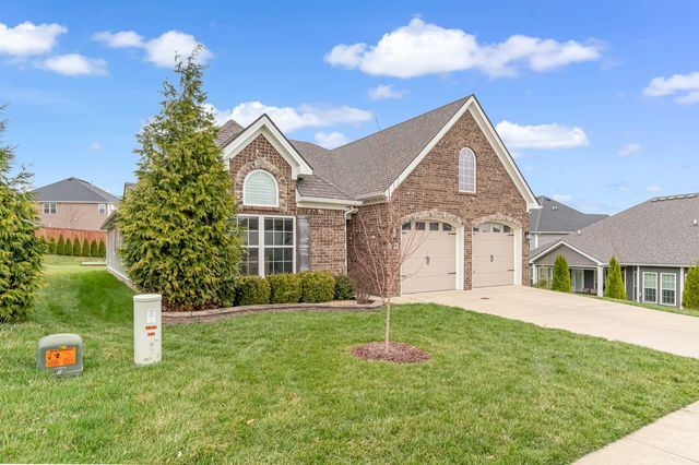 204 Blackthorn Drive, Nicholasville, KY 40356