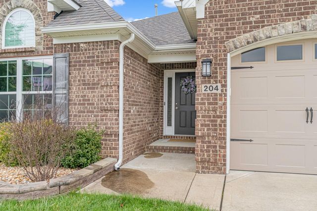 204 Blackthorn Drive, Nicholasville, KY 40356