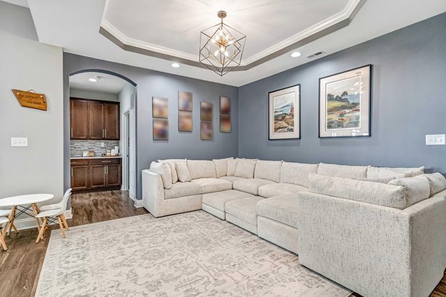 204 Blackthorn Drive, Nicholasville, KY 40356