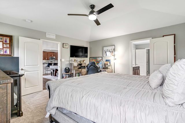 204 Blackthorn Drive, Nicholasville, KY 40356