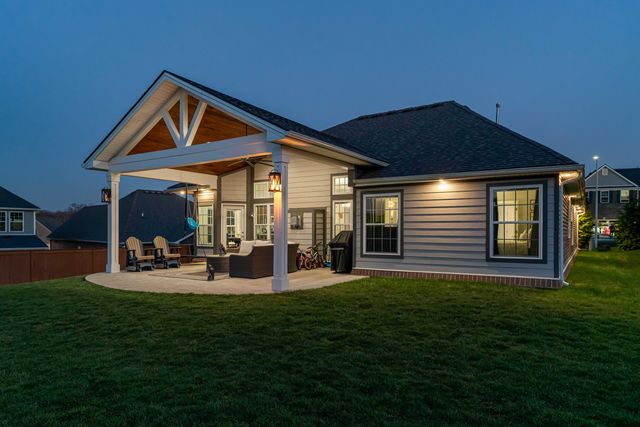 204 Blackthorn Drive, Nicholasville, KY 40356