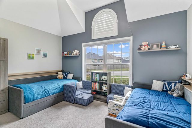 204 Blackthorn Drive, Nicholasville, KY 40356