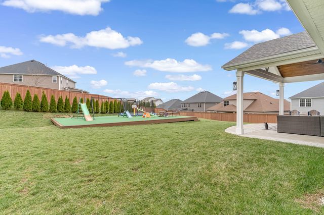 204 Blackthorn Drive, Nicholasville, KY 40356